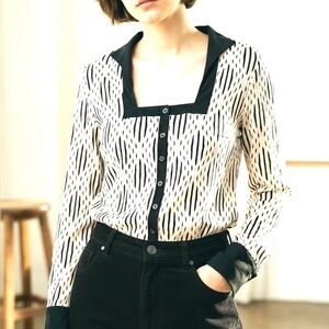 Rayure Paris Square Neck French Cuff Textured Stretch Top